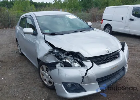 2009 Toyota Matrix S z USA, uszkodzony, nr VIN 2T1LE40E69C007314